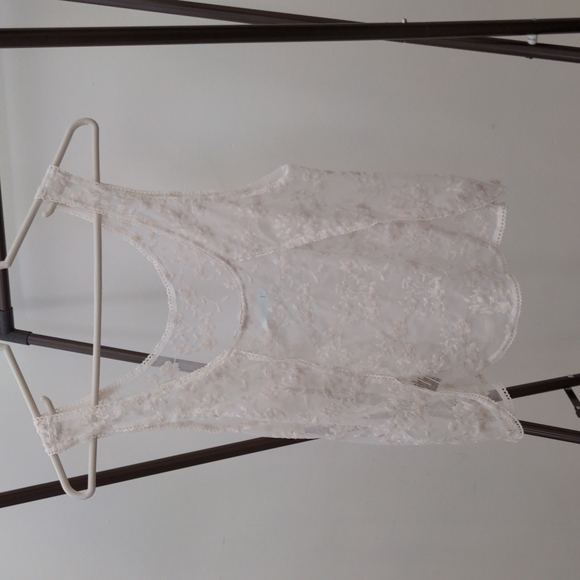 kimchi blue lace sheer tank - Picture 2 of 4